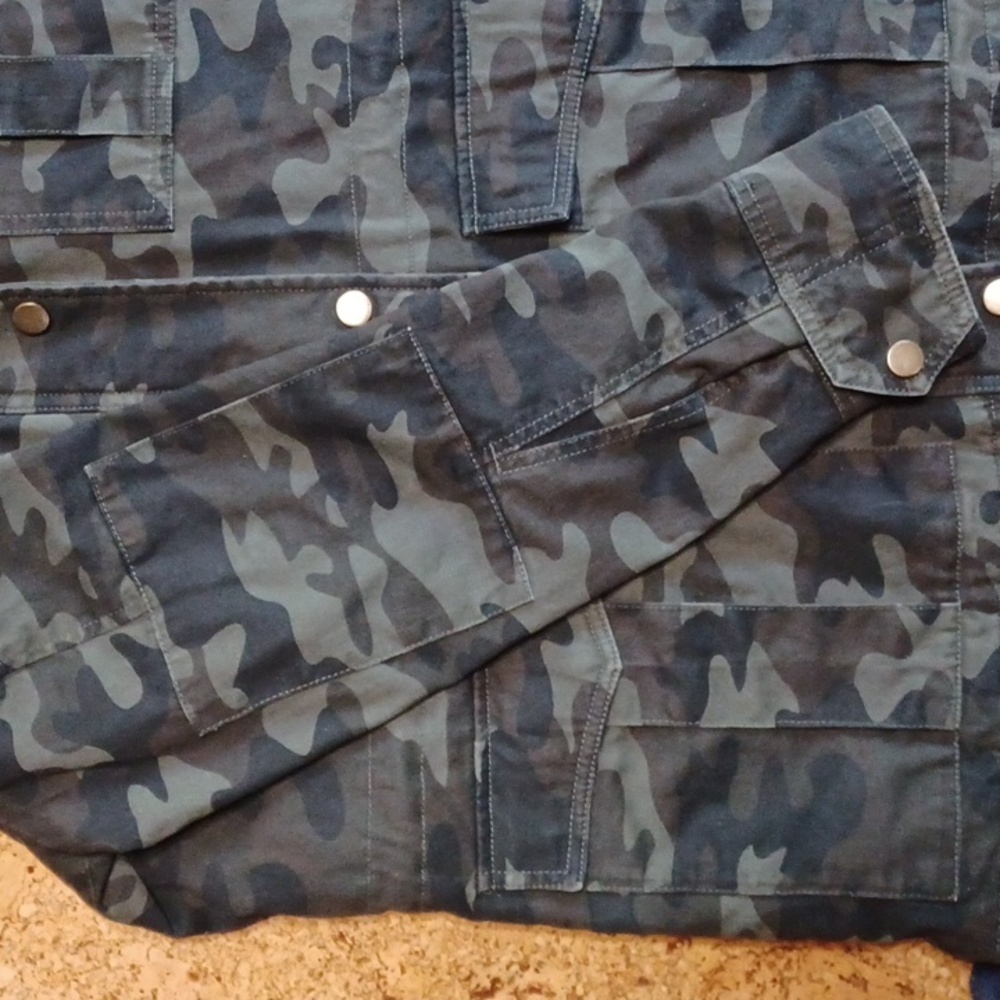Lucky Brand Women's Camo Full Zip Plus Snap Quilt Lined  Hoodie Jacket Size L - Picture 6 of 10